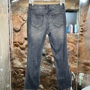 Vigoss Mid Rise Cropped Denim Pants